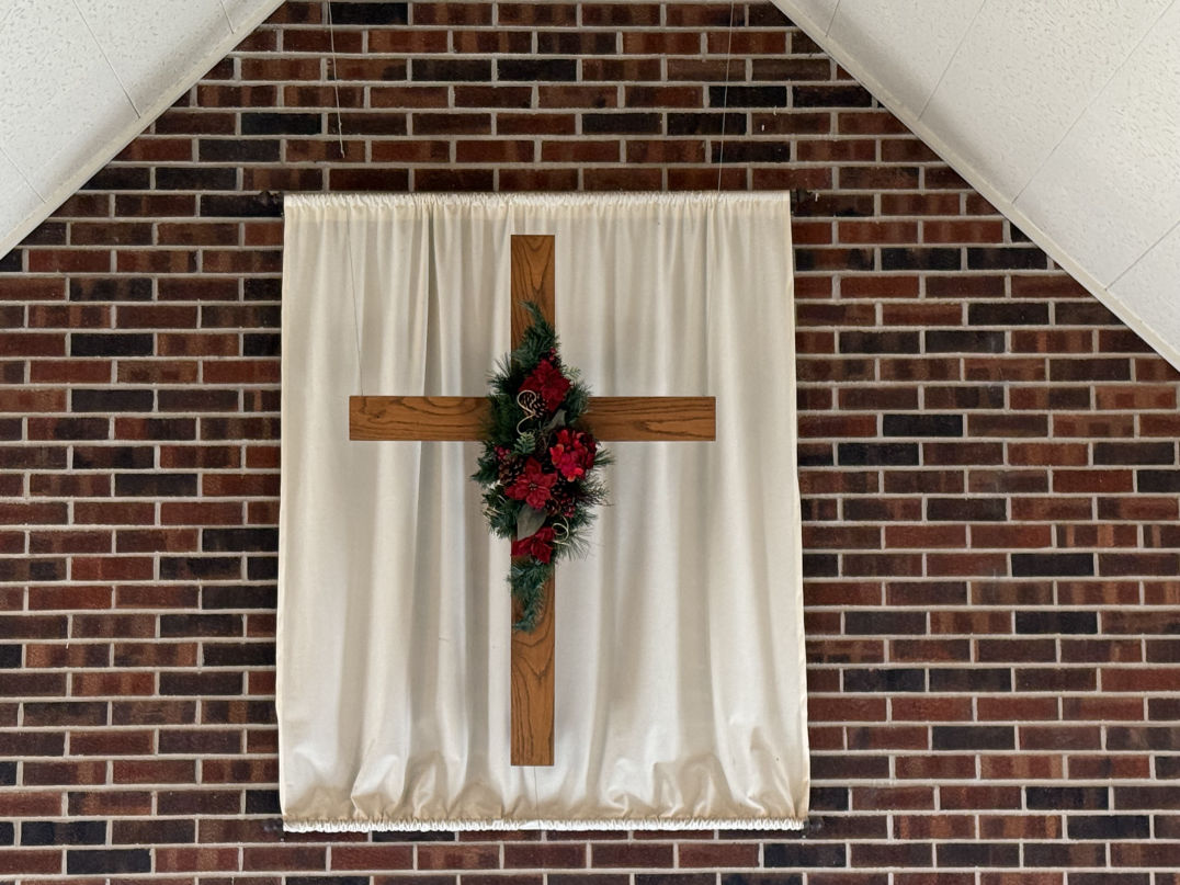 Bethel Lutheran Church Graettinger Iowa ELCA Pastor John Wolf Advent Altar Morphew Photo