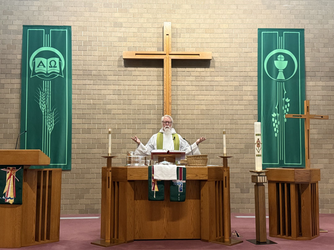 Bethel Lutheran Church Graettinger Iowa ELCA Pastor John Wolf Advent Morphew Photo