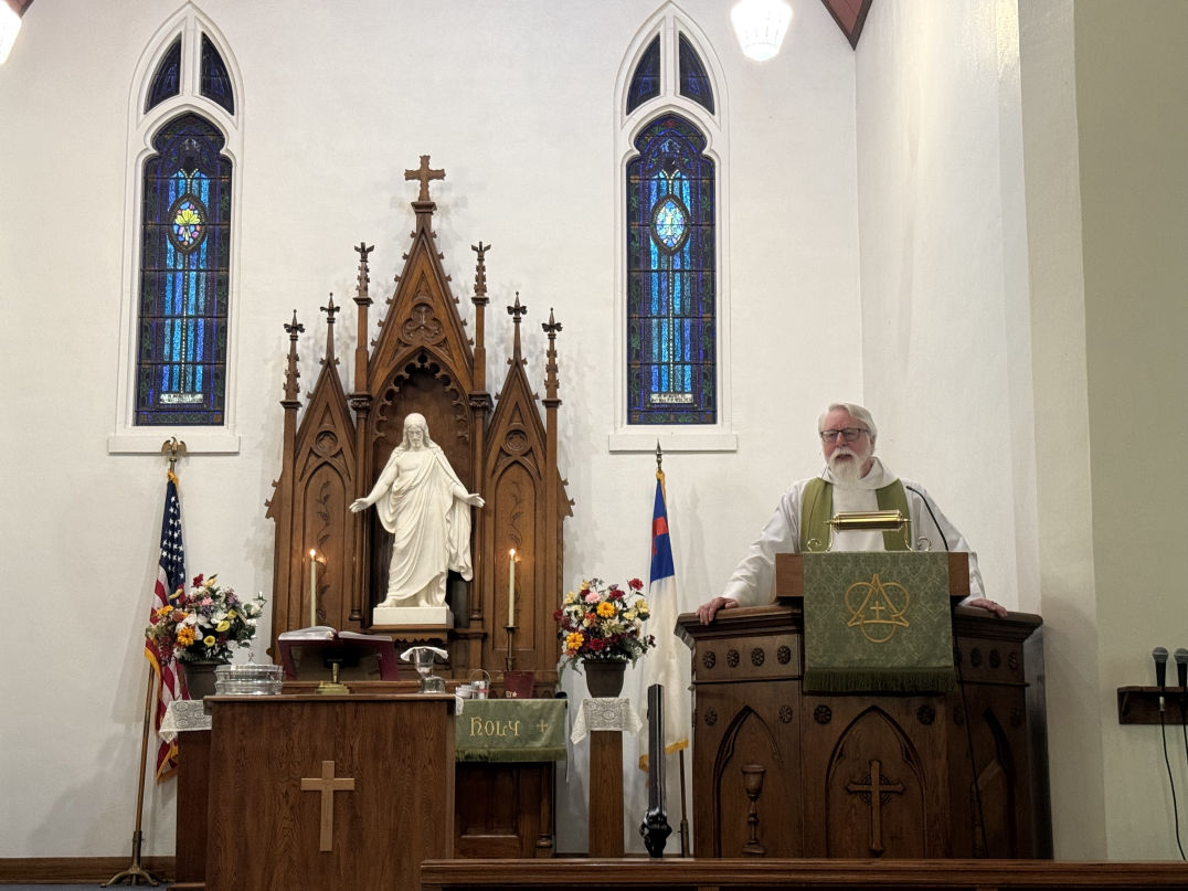 Wallingford Lutheran Church Iowa ELCA Pastor John Wolf Altar Morphew Photo